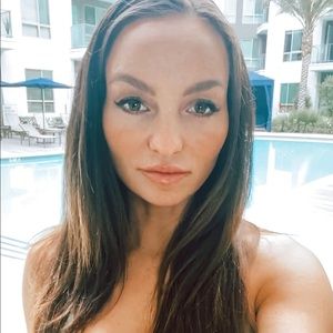 Meet your Posher, Lian